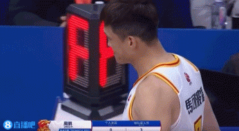 談球吧體育app官網(wǎng)啥也沒干被驅(qū)逐！周鵬：為季后賽努力 今天又創(chuàng)造了個第一次??