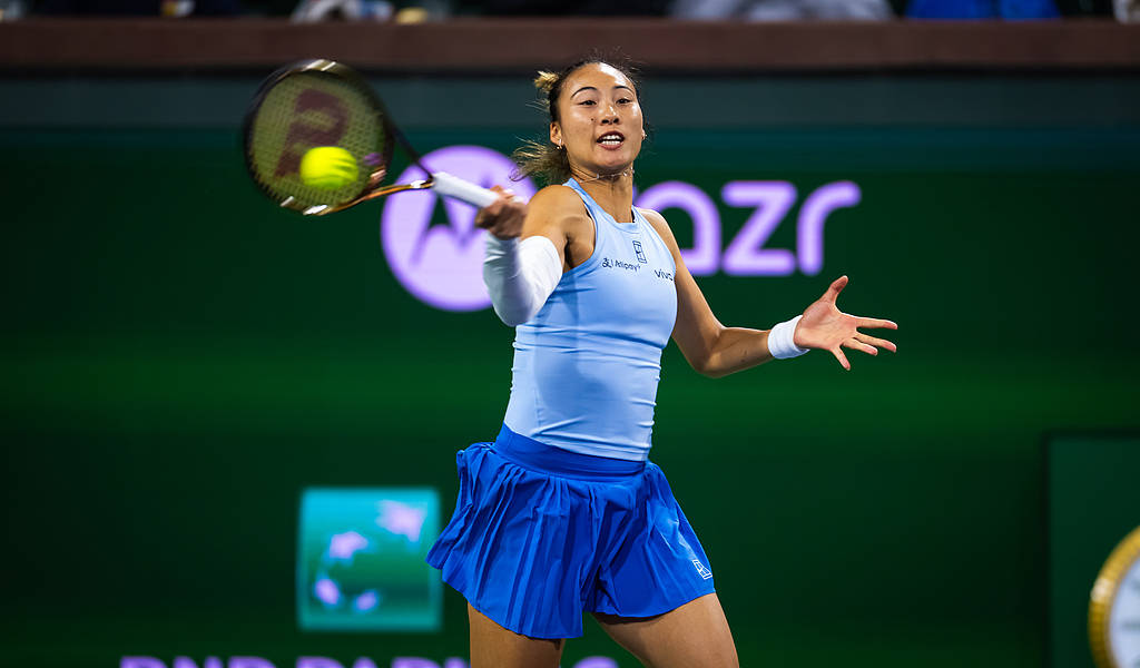 WTA印第賽：鄭欽文2-0完勝烏克蘭好手 進(jìn)八強(qiáng)戰(zhàn)斯瓦泰克
