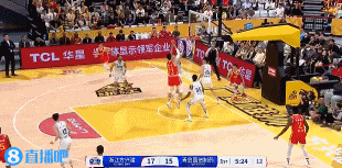 談球吧官網(wǎng)登錄入口攻防發(fā)力！楊瀚森送大帽 米奇快攻反擊一條龍單臂暴扣