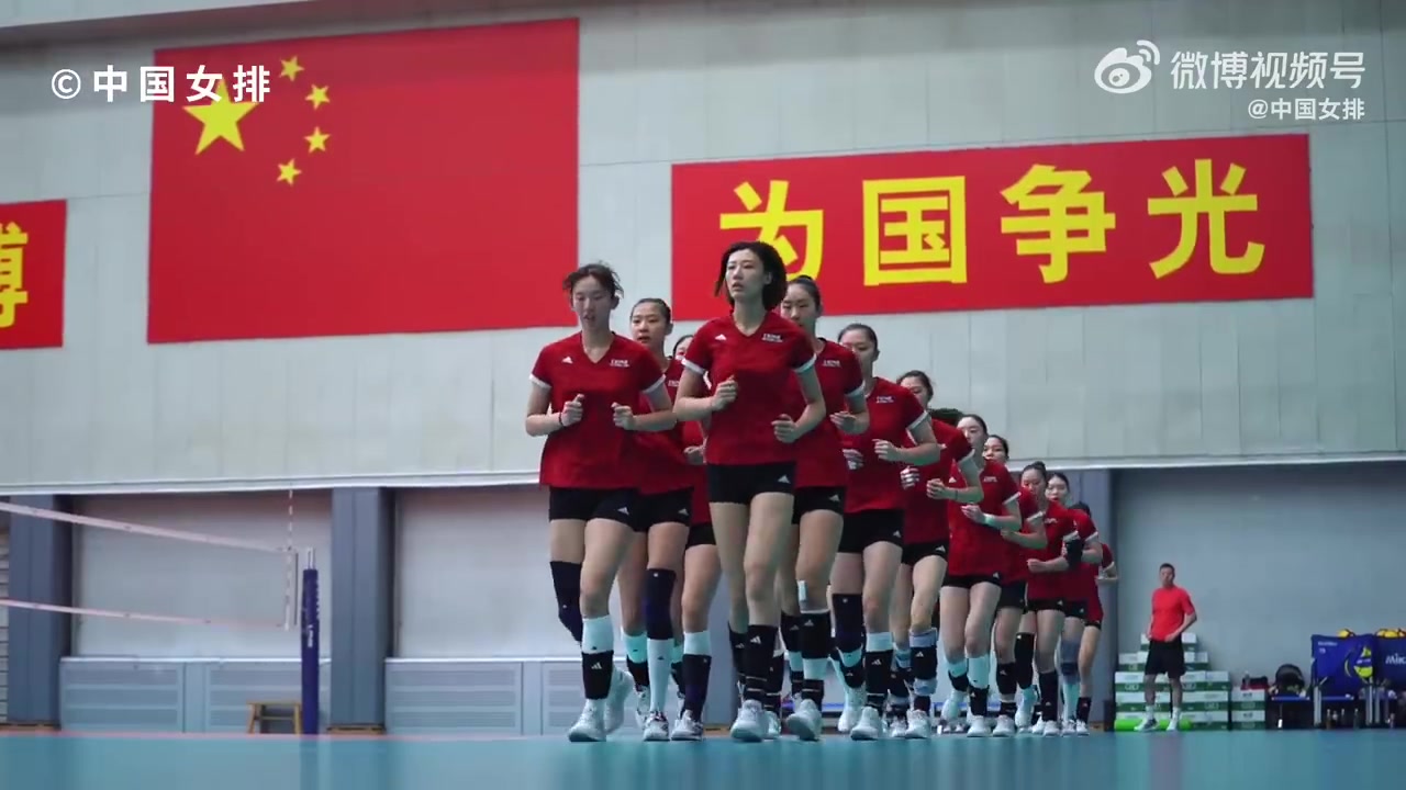 談球吧(中國)官方網(wǎng)站中國女排新周期出征宣傳片：青春風(fēng)暴，重裝登場！